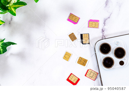 スマートフォンの買い替えと肥大化するカメラ 95040587