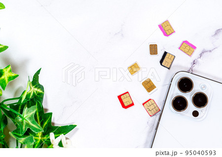 スマートフォンの買い替えと肥大化するカメラ 95040593