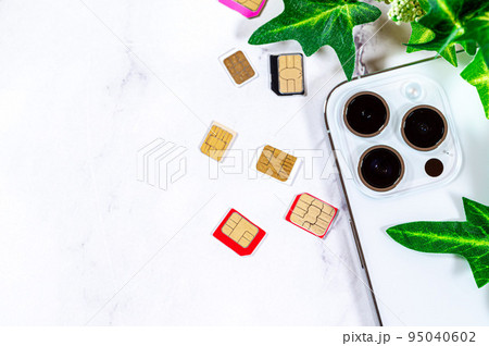 スマートフォンの買い替えと肥大化するカメラ 95040602