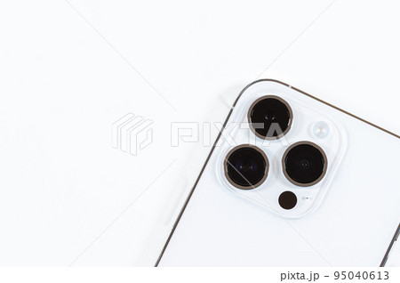 スマートフォンの買い替えと肥大化するカメラ スマートフォンの買い替えと肥大化するカメラ 95040613