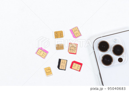 スマートフォンの買い替えと肥大化するカメラ 95040683