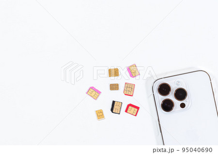 スマートフォンの買い替えと肥大化するカメラ 95040690