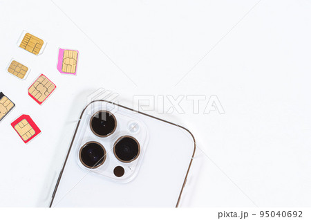 スマートフォンの買い替えと肥大化するカメラ スマートフォンの買い替えと肥大化するカメラ 95040692