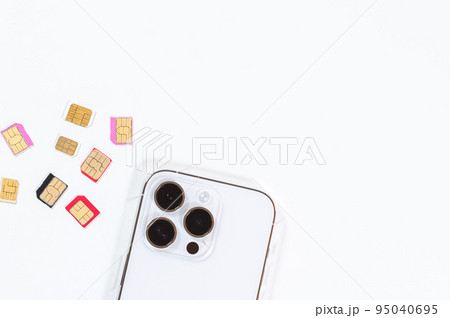 スマートフォンの買い替えと肥大化するカメラ 95040695
