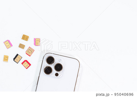 スマートフォンの買い替えと肥大化するカメラ 95040696