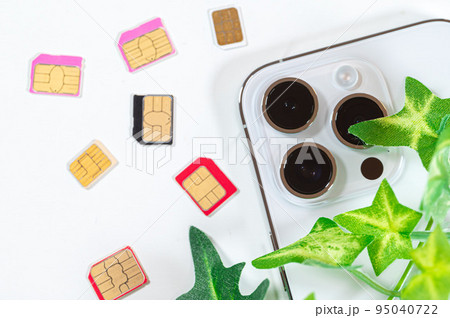 スマートフォンの買い替えと肥大化するカメラ スマートフォンの買い替えと肥大化するカメラ 95040722