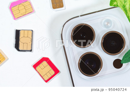 スマートフォンの買い替えと肥大化するカメラ 95040724