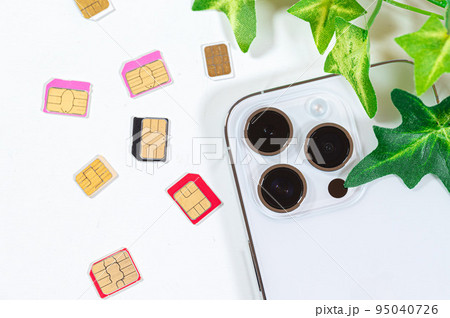 スマートフォンの買い替えと肥大化するカメラ 95040726