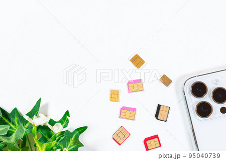 スマートフォンの買い替えと肥大化するカメラ 95040739