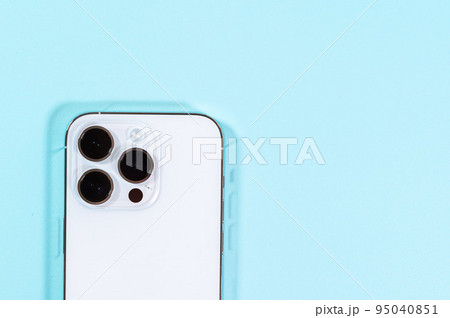 スマートフォンの買い替えと肥大化するカメラ 95040851