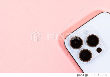 スマートフォンの買い替えと肥大化するカメラ 95040909