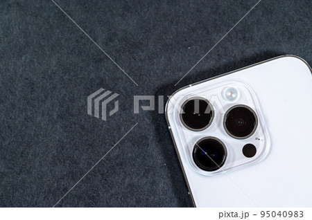 スマートフォンの買い替えと肥大化するカメラ スマートフォンの買い替えと肥大化するカメラ 95040983