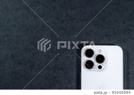 スマートフォンの買い替えと肥大化するカメラ スマートフォンの買い替えと肥大化するカメラ 95040994