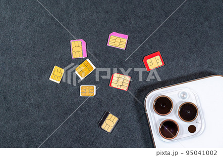 スマートフォンの買い替えと肥大化するカメラ スマートフォンの買い替えと肥大化するカメラ 95041002
