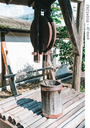 丹波の情緒あふれる井戸 95045262