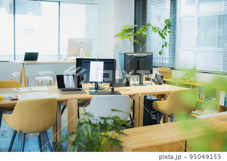 アパレル　デザイン会社　 95049155