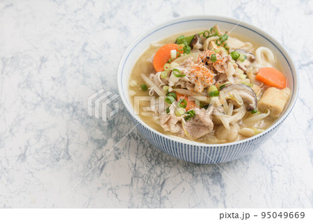 豚汁うどん 95049669