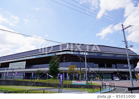 京都 亀岡市 保津川(桂川)沿いのサンガスタジアム(初秋) 京都 亀岡市 保津川(桂川)沿いのサンガスタジアム(初秋) 95051000