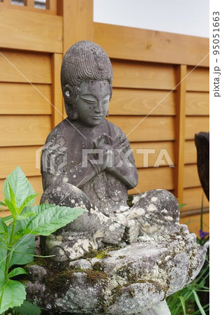信州の文化財　守屋貞治の弟子　渋谷藤兵衛の石仏　馬頭観世音菩薩像（長野県木曽上松町玉林院） 95051663