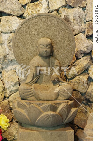 信州の文化財 名工 守屋貞治の石仏 延命地蔵菩薩像(長野県木曽福島 木曽福島郷土館) 信州の文化財 名工 守屋貞治の石仏 延命地蔵菩薩像(長野県木曽福島 木曽福島郷土館) 95051881