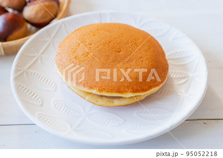 モンブラン生どら焼き 95052218