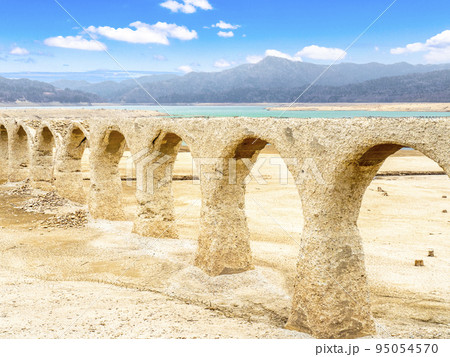 タウシュベツ橋梁（北海道 上士幌町） 95054570
