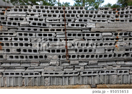 海風や潮風から家を守る女木島のオーテ（香川県高松市） 95055653