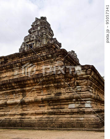 Architecture of ancient temple complex Angkor, Siem Reap Architecture of ancient temple complex Angkor, Siem Reap 95057341