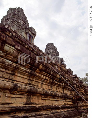 Architecture of ancient temple complex Angkor, Siem Reap Architecture of ancient temple complex Angkor, Siem Reap 95057381