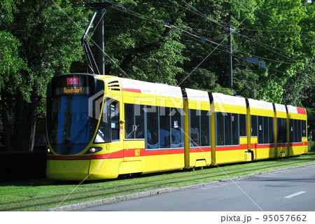 バーゼル市内(スイス)のトラム バーゼル市内(スイス)のトラム 95057662