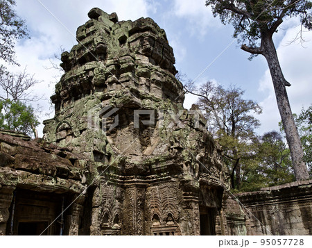 Architecture of ancient temple complex Angkor, Siem Reap 95057728