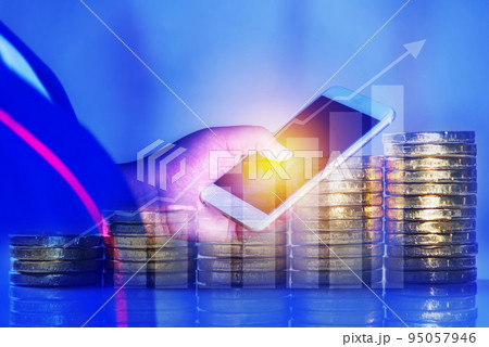 Investor online saving concept Investor online saving concept 95057946