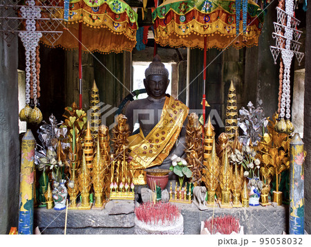 Architecture of ancient temple complex Angkor, Siem Reap Architecture of ancient temple complex Angkor, Siem Reap 95058032