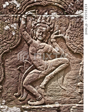 Architecture of ancient temple complex Angkor, Siem Reap 95058154