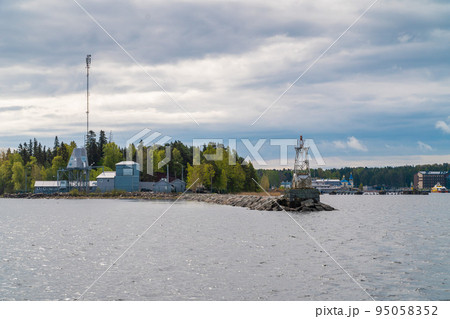 Russia. Leningrad region. May 29, 2022. Lighthouse at the exit to Lake Ladoga from Vladimir Bay. 95058352