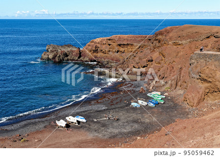 Atlantic View of Charco de los Clicos - Lanzarote. Canary Islands Spain 95059462