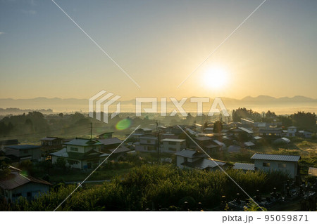 県道143号線から望む寒河江市 95059871