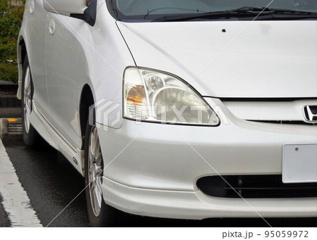 自動車イメージ　ホンダ7代目シビック5ドアのフロントマスク 95059972