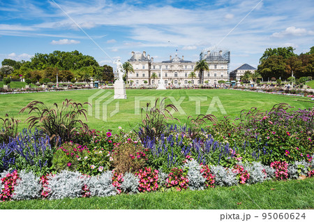 Luxembourg Gardens located between Saint-Germain and Latin Quarter in Paris, France. Luxembourg castle was built by the queen Marie de' Medici, the widow of King Henry IV Luxembourg Gardens located between Saint-Germain and Latin Quarter in Paris, France. Luxembourg castle was built by the queen Marie de' Medici, the widow of King Henry IV 95060624