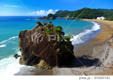 四国・ウミガメが産卵のため上陸する日和佐の大浜海岸を恋人岬より眺める・徳島県美波町(3) 四国・ウミガメが産卵のため上陸する日和佐の大浜海岸を恋人岬より眺める・徳島県美波町(3) 95060782