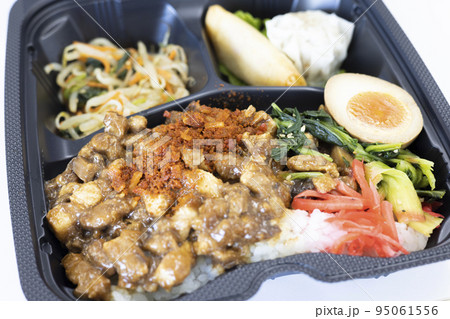 美味しい魯肉飯弁当 美味しい魯肉飯弁当 95061556