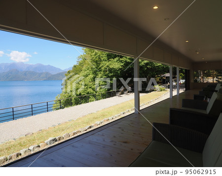 奥日光　英国大使館別荘から見る中禅寺湖 95062915