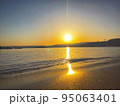 夕暮れへの一本道 95063401