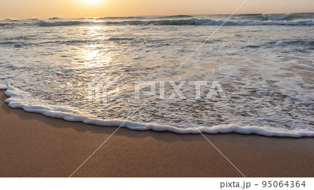 Beach Sand Wave Wash Water Sun Reflections 95064364