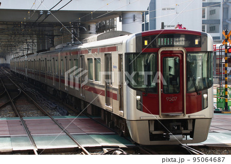 高架化前の西鉄春日原駅にて 95064687