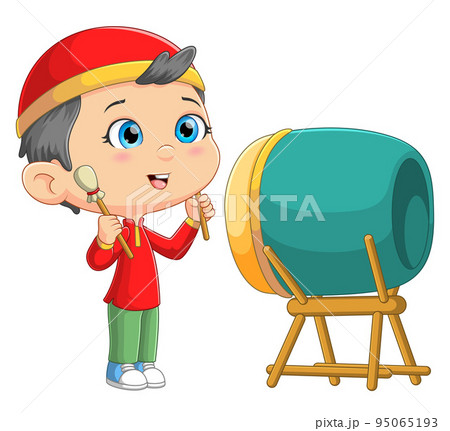 The cute boy is going to announce the call to prayer in the mosque 95065193