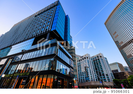 東京　千代田区有楽町の都市風景　ヒューリックスクエア東京 95066301