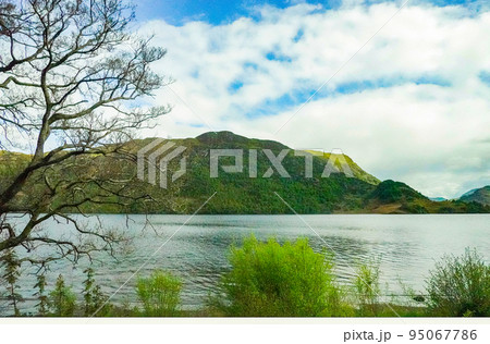イギリス　アルスウォーター湖 95067786