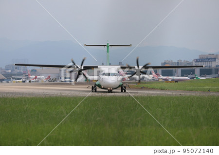 飛行機 航空機 ひこうき 95072140