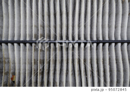 自動車エンジン(ガソリン)のエアクリーナー交換（2年：2万㎞使用） 95072845